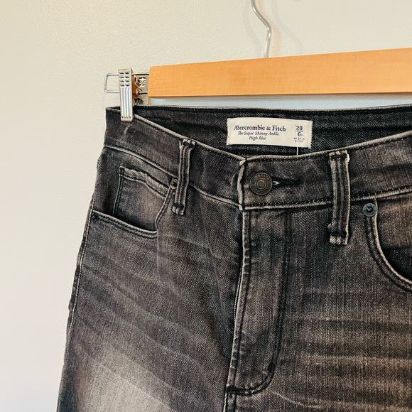 A+F black denim / 28 (6S) - Picture 2 of 6